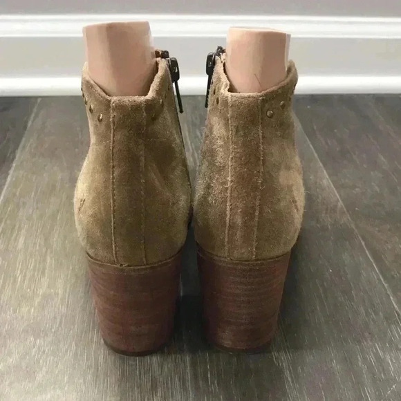 Frye Nora Suede Studded Heel Ankle Bootie Size 7.5 - Picture 4 of 11